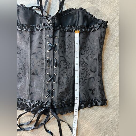 black silky floral intricate  corset with ties- silver hardware- no brand - Picture 3 of 13